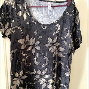 Stunning Large classic tee